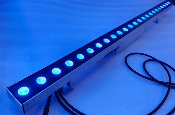 20 graden bij 60 graden LED Wall Washer Lights uitgerust met Aan/Uit of DMX512 besturingsmodus en instelbare kleurtemperatuur van 2700K tot 6500K